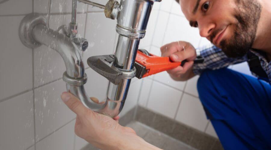 Professional same day plumber services in Redfield, IA